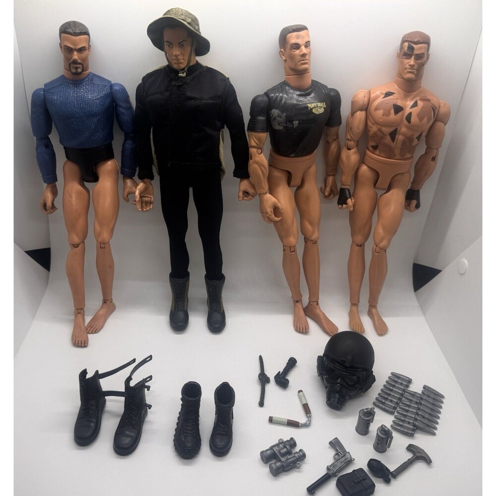4  Vintage Hasbro 1996 G.I. Joe Pawtucket 12" Action Figures & Accessories